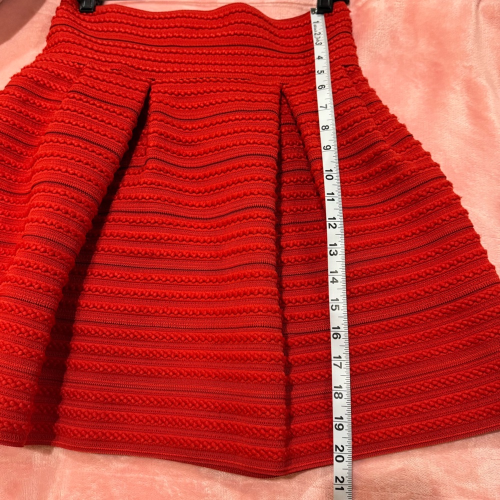 2 Piece H&M Red Skater Skirt & Matching Blazer Suit with Ribbed Pleats Size L/10 - Picture 15 of 16